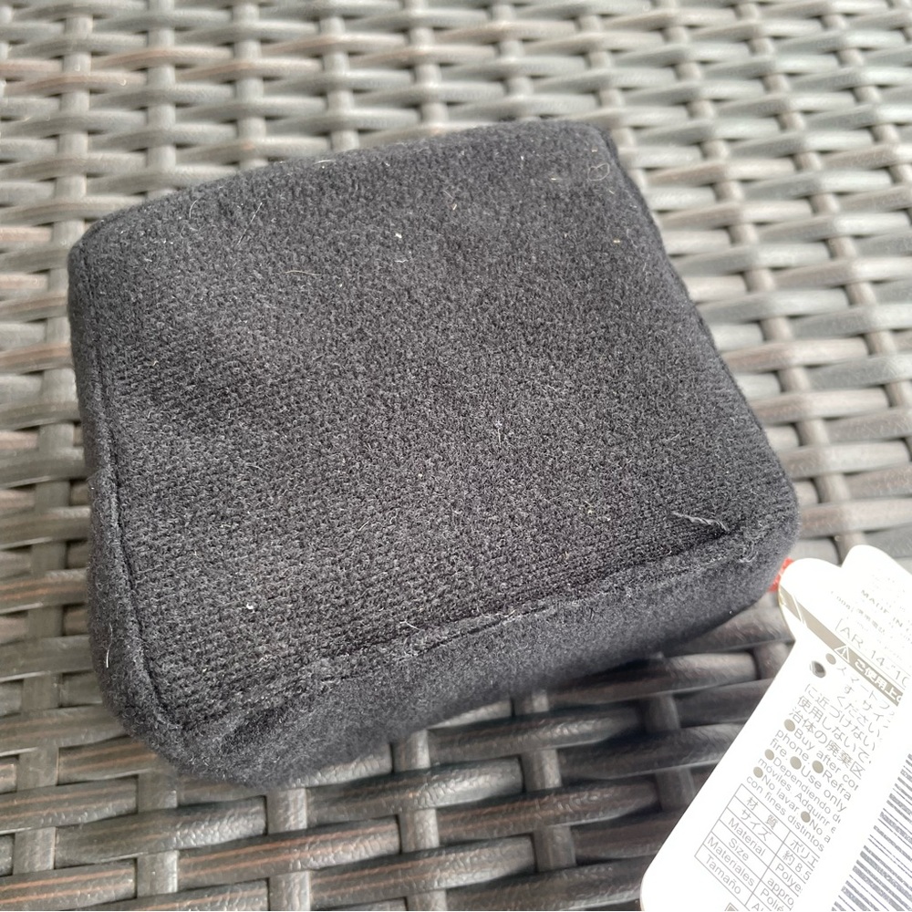 Daiso Japan Black Cat iPhone/iPod Holder - Picture 6 of 8